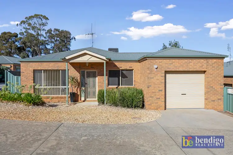 2/20 Mahon Avenue, Kennington VIC 3550