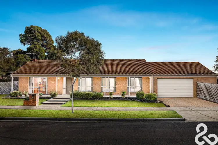 15 Norwood Road, Mill Park VIC 3082