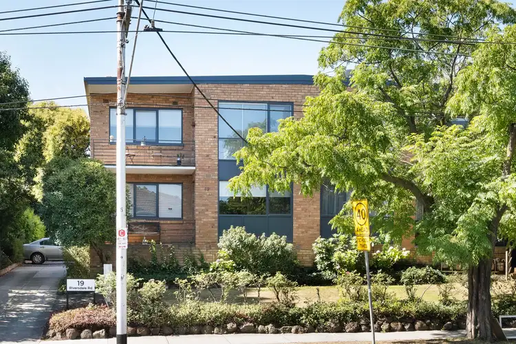 Main view of Homely apartment listing, 2/19 Riversdale Road, Hawthorn VIC 3122