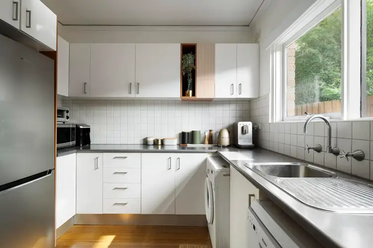 Sixth view of Homely apartment listing, 2/19 Riversdale Road, Hawthorn VIC 3122