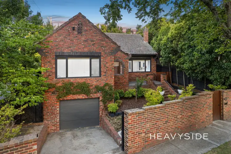6 Alexandra Crescent