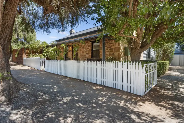 6 South Street, Auburn SA 5451