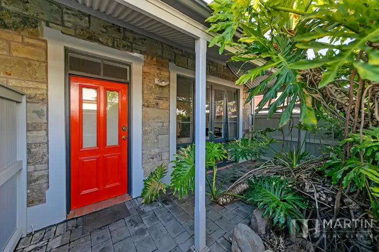 126 Margaret Street North