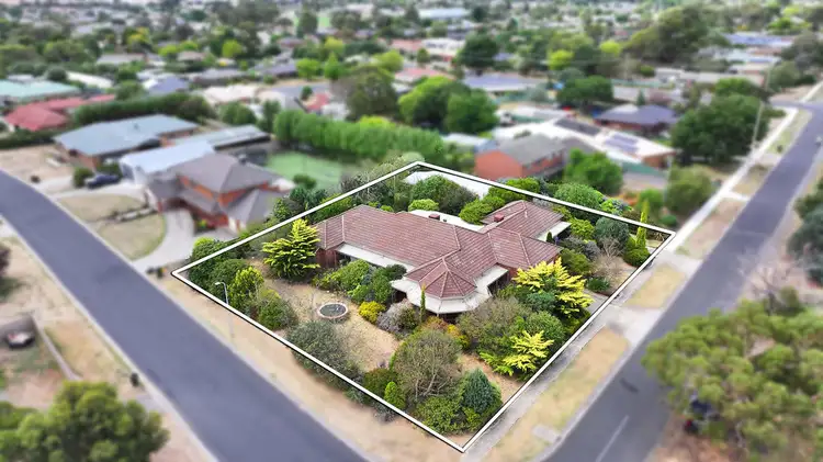 11 The Avenue, Delacombe VIC 3356