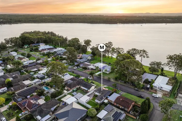 21 Sunset Parade, Chain Valley Bay NSW 2259