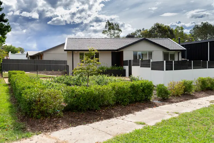 2 Salmond Street, Chifley ACT 2606
