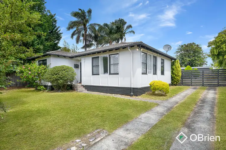 16 Burdett Street, Frankston North VIC 3200