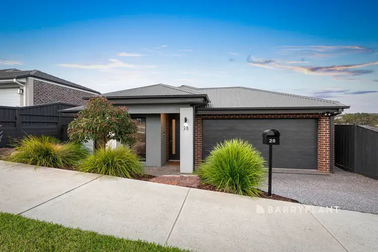 28 Phar Lap Avenue, Officer VIC 3809