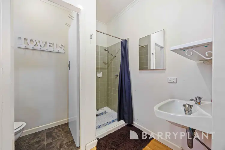 Sixth view of Homely unit listing, 2/318 Lyons Street, Ballarat Central VIC 3350