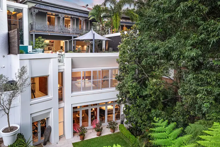 8 Cooper Street