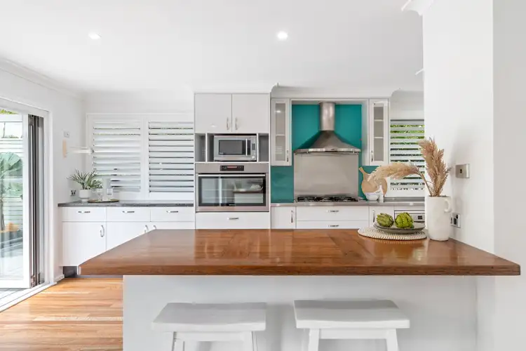 Fifth view of Homely house listing, 2 Hopkin Place, Saratoga NSW 2251