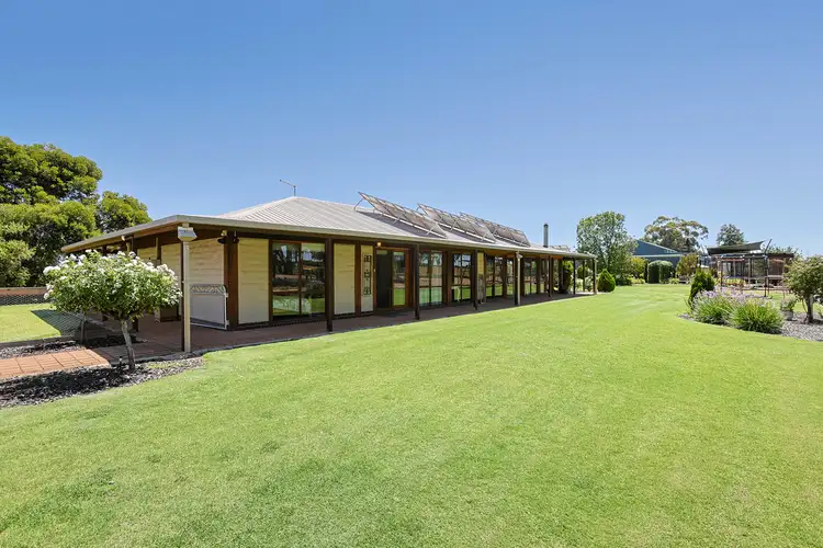 84 Mathewson Road, Birdwoodton VIC 3505