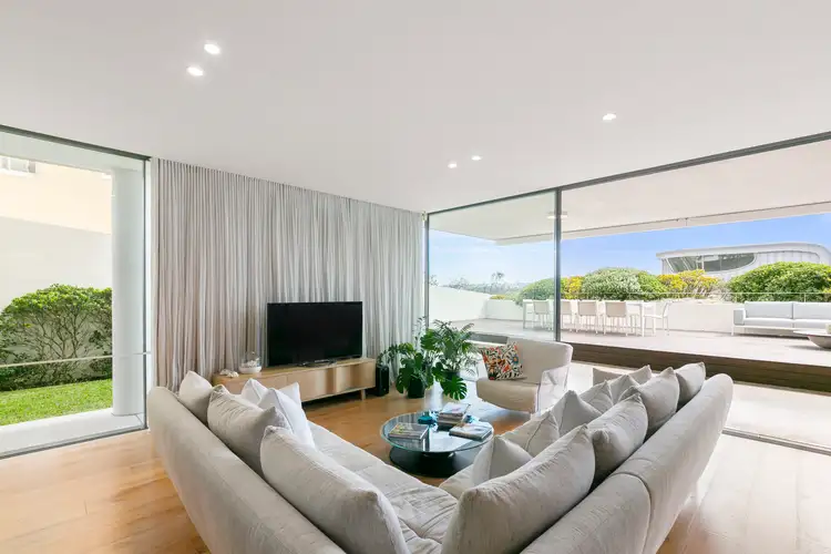 Third view of Homely unit listing, 2/160 Ramsgate Avenue, Bondi Beach NSW 2026