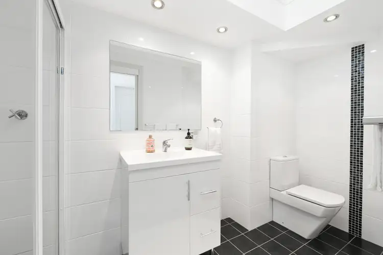 Sixth view of Homely apartment listing, 11/21-25 Burke Road, Cronulla NSW 2230