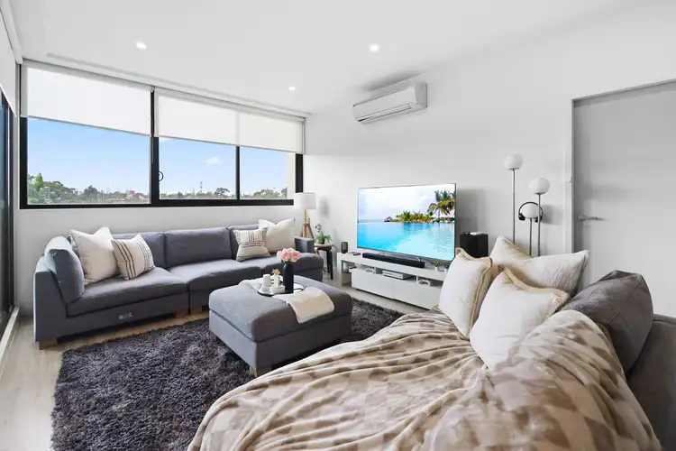 407/81B Lord Sheffield Circuit, Penrith NSW 2750