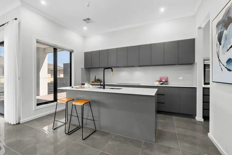 Fifth view of Homely house listing, 23 Silver Leaf Circuit, Doncaster VIC 3108
