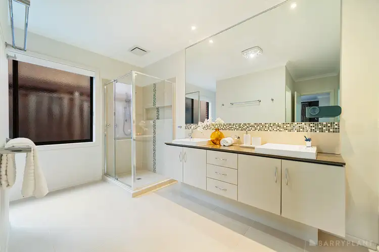 Sixth view of Homely house listing, 4 Nick Way, Keysborough VIC 3173