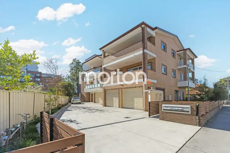 2/29 Lachlan Street, Warwick Farm NSW 2170