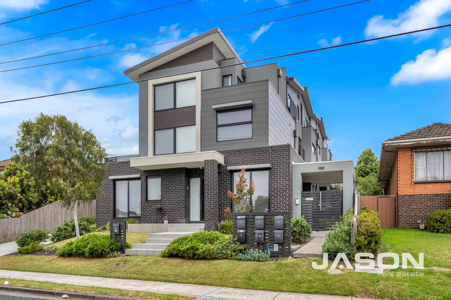 Main view of Homely townhouse listing, 3/220 Waterloo Road, Oak Park VIC 3046