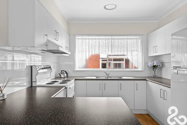 Fifth view of Homely house listing, 18 Kiama Drive, Lalor VIC 3075