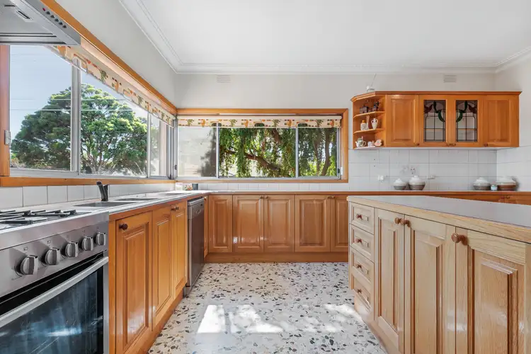 Fifth view of Homely house listing, 122 Glasgow Avenue, Reservoir VIC 3073