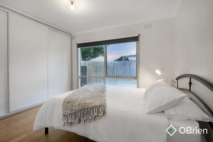 Fifth view of Homely house listing, 8 Wykeham Court, Frankston VIC 3199