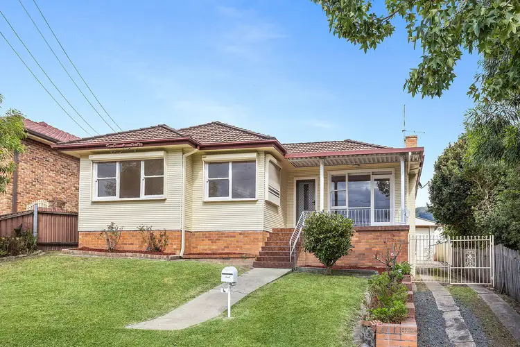 4 Hopewood Crescent, Fairy Meadow NSW 2519