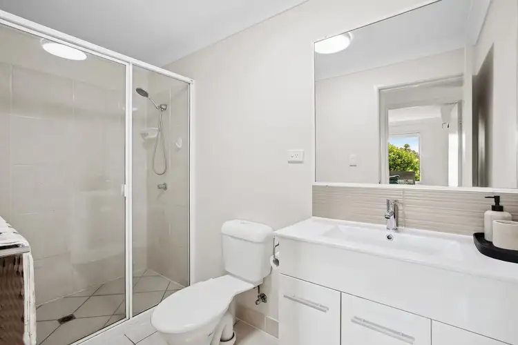 Sixth view of Homely house listing, 1/103 Bottlebrush Drive, Lammermoor QLD 4703