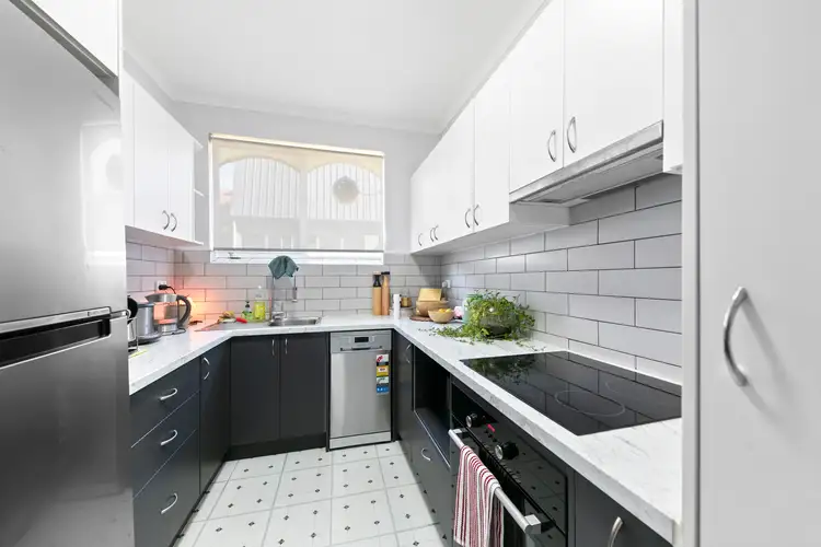 2/15 Egerton Road, Armadale VIC 3143