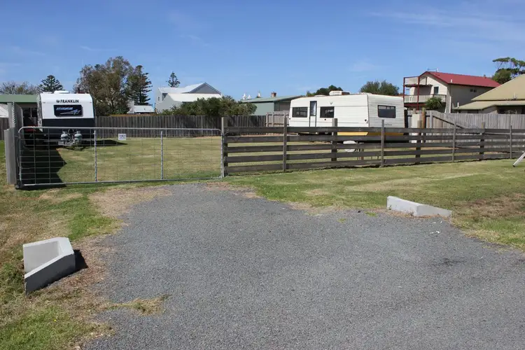 33 Spring Street, Port Albert VIC 3971