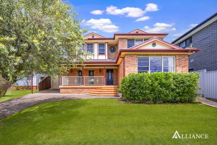 52 Armentieres Avenue