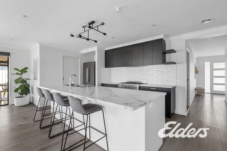 Fifth view of Homely house listing, 10 Dow Court, Yarrawonga VIC 3730