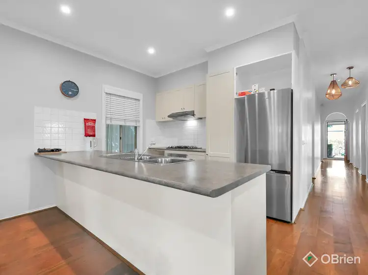 Second view of Homely house listing, 2 Jardine Court, Pakenham VIC 3810