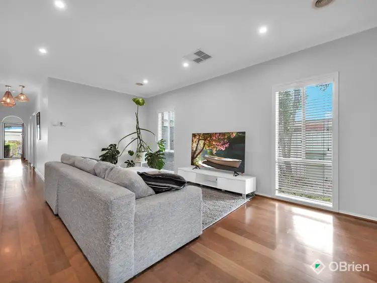 Third view of Homely house listing, 2 Jardine Court, Pakenham VIC 3810