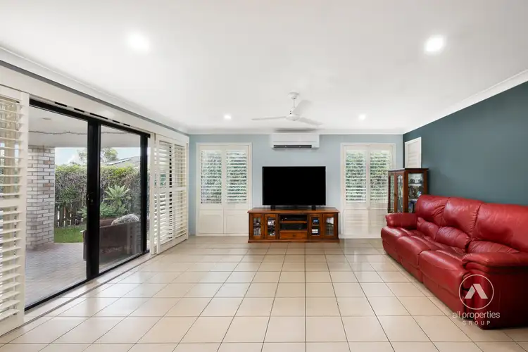 Fifth view of Homely house listing, 10 Weir Close, Berrinba QLD 4117