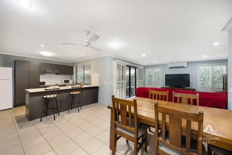 Sixth view of Homely house listing, 10 Weir Close, Berrinba QLD 4117