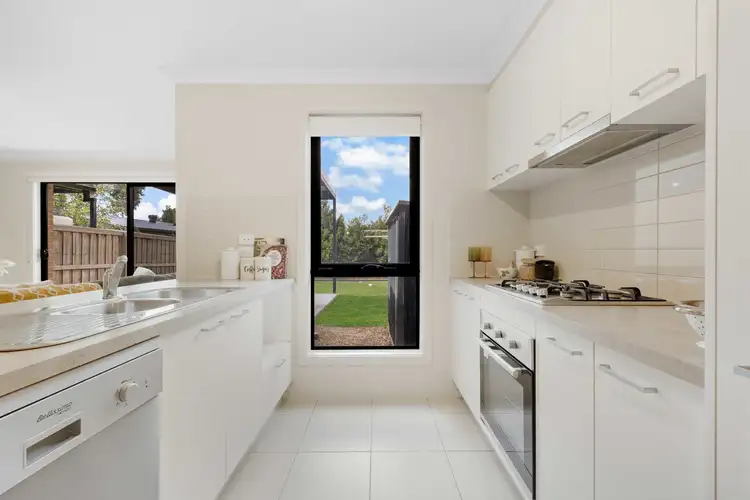 Fifth view of Homely townhouse listing, 6/6 Highwood Drive, Hillside VIC 3037