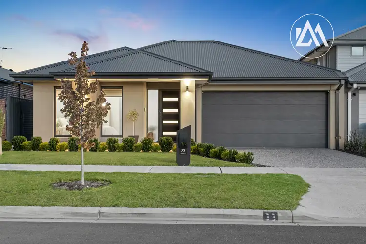 33 Dynasty Drive, Cranbourne South VIC 3977