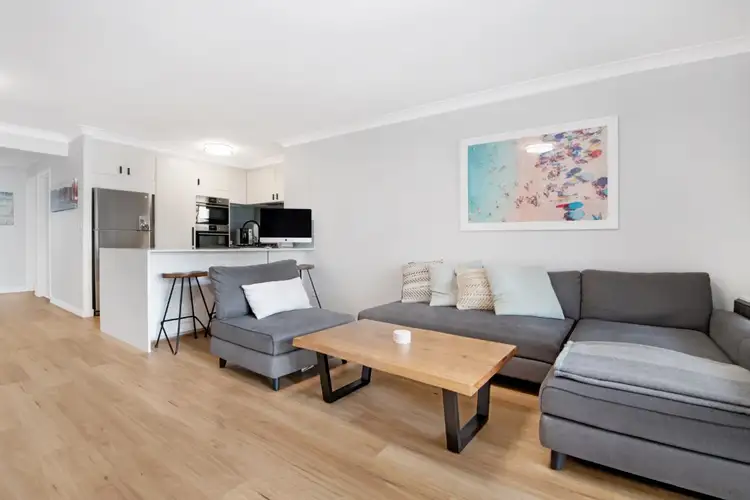 Main view of Homely unit listing, 3/11-13 Clarence Avenue, Dee Why NSW 2099