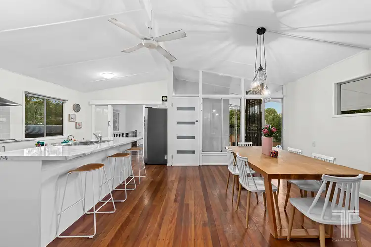 32 Hector Road, Holland Park QLD 4121