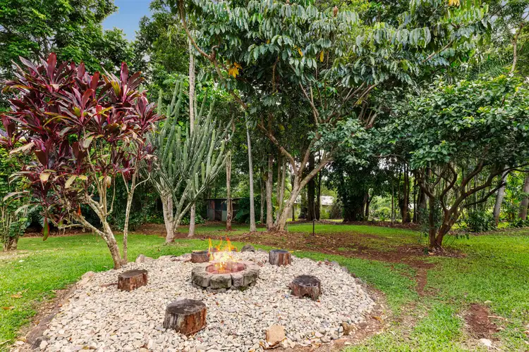3 Cassia Street, Yungaburra QLD 4884