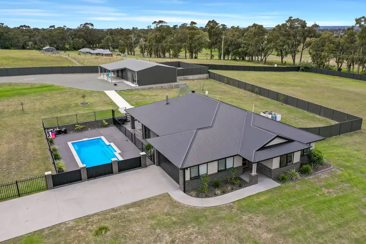 4 Di Palma Terrace, Ellaswood VIC 3875