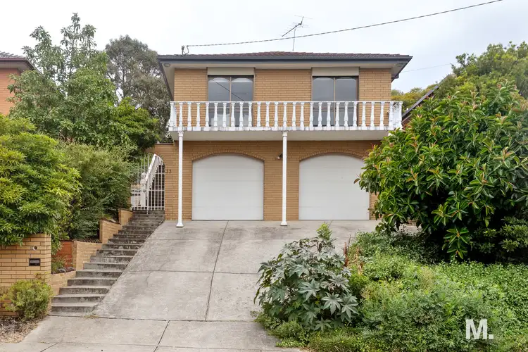 33 Valley Crescent