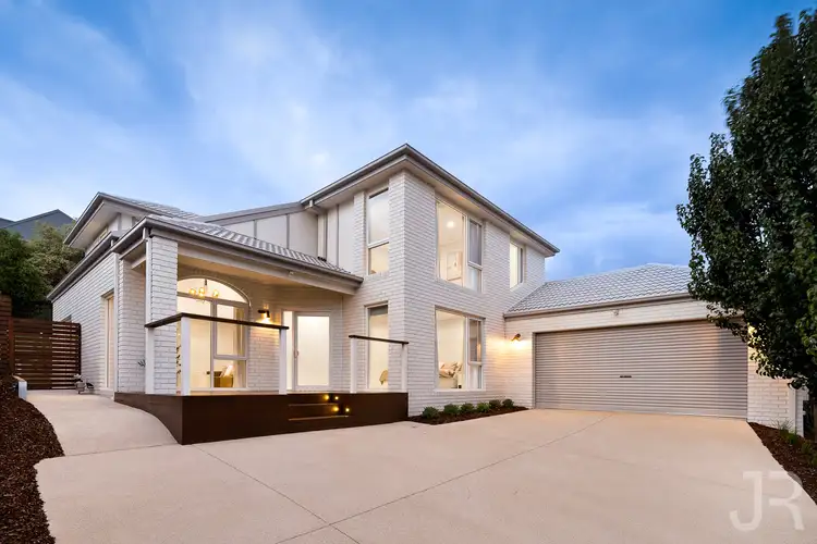 22 Kuranda Crescent, Berwick VIC 3806