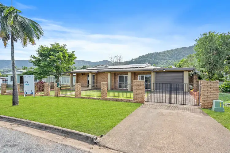7 Holly Street, Mooroobool QLD 4870