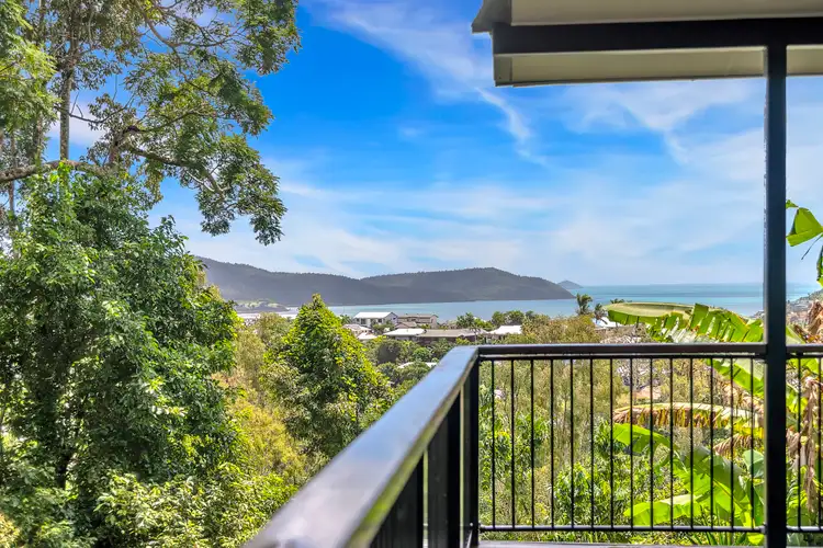 42 Ridge View Road, Cannonvale QLD 4802