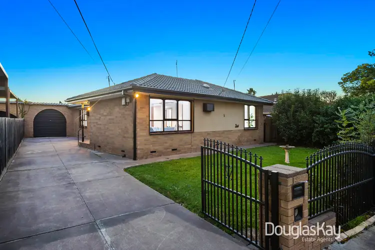 5 Roussac Court, Sunshine North VIC 3020