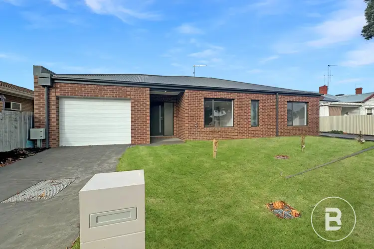 Units 1, 2/52 Burke Street, Maryborough VIC 3465