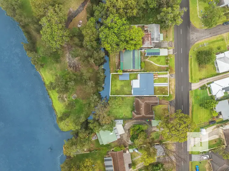 15 Malvina Parade, Gorokan NSW 2263