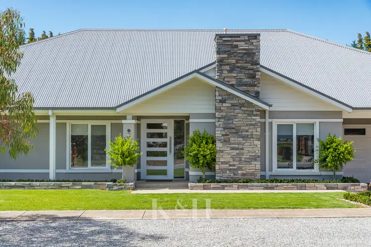 12 Wilson Place, Gisborne VIC 3437